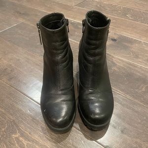 Vagabond black heeled booties